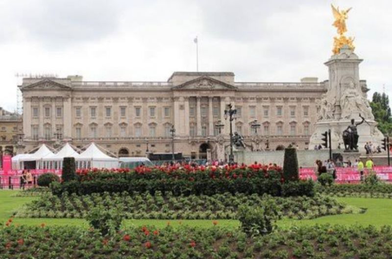 Buckingham Palace - Toursian